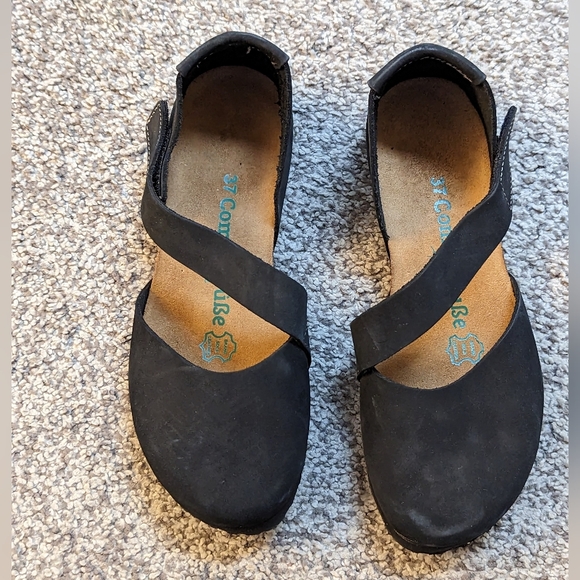 Black Alya Leather Flat Handcrafted Comfortfüße - Picture 1 of 6